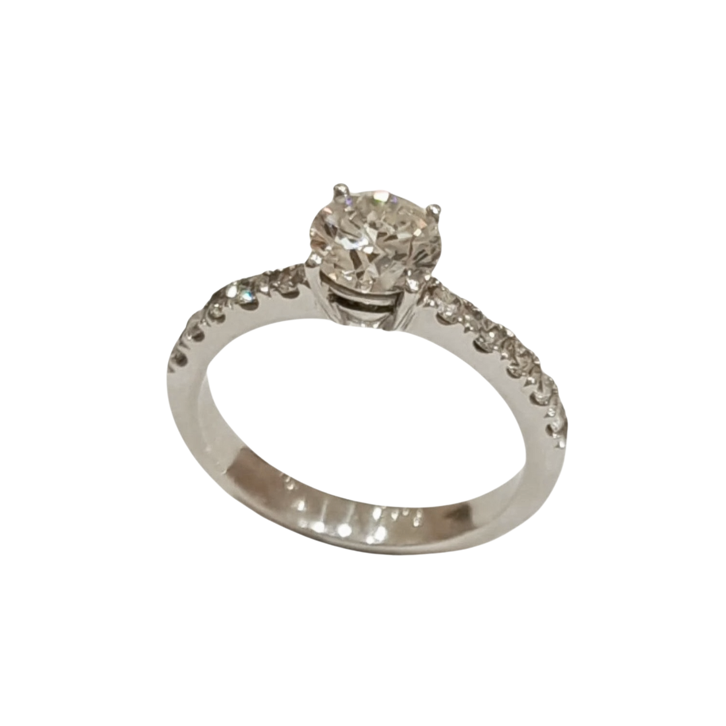 Round Cut Engagement Ring