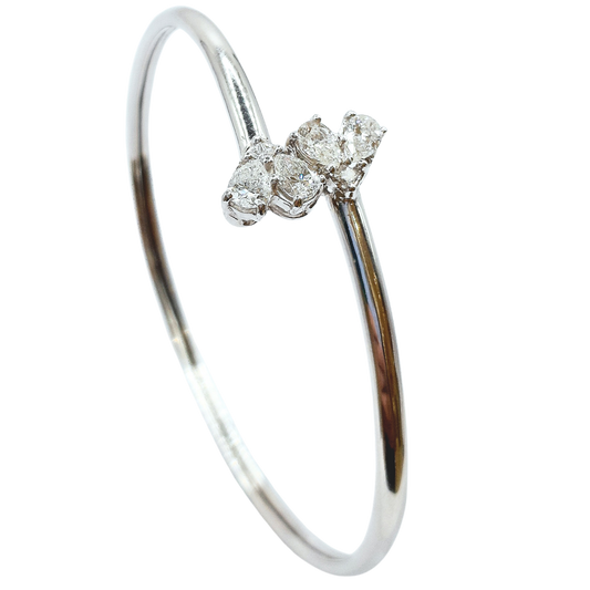 Twist Heart Shape Bangle
