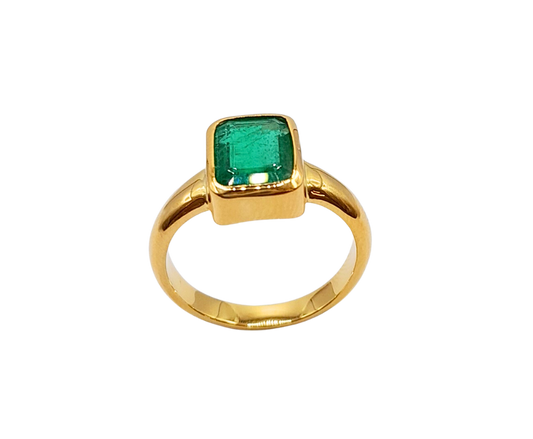 Green Emerald Ring
